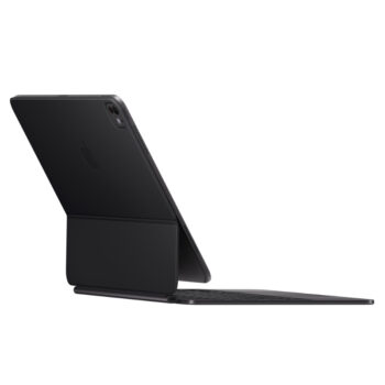 An image of iPad Pro 13-inch (M4) Magic Keyboard